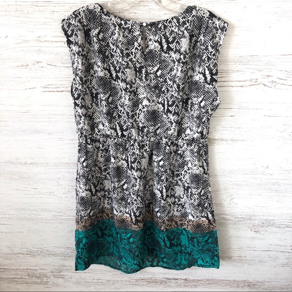 MOTHERHOOD Snake Skin Color Block Blouse - Picture 4 of 8